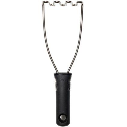 Mečkalec krompirja GOOD GRIPS, 27 cm, črna, iz nerjavečega jekla, OXO