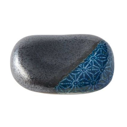 208633 oblazek na odlozeni hulek pebble black 4 5 cm cerna modra keramika mij