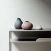 Vaza NONA, svetlo siva, porcelan, Blomus