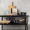 Ponev za praženje NORDIC KITCHEN, 24 cm, z lesenim ročajem, Eva Solo