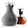 Čajnik z infuzorjem za čaj, 1 l, z izolacijsko oblekco, siva, Eva Solo
