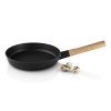 Ponev z nelepljivim premazom NORDIC KITCHEN, 24 cm, z lesenim ročajem, Eva Solo