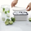 Vedro za led ICE BOX s kalupi za ledene kocke, 1,8 l, bele barve, Lékué