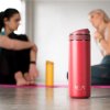 Potovalni lonček RECHARGE ANYTIME, 460 ml, z infuzorjem za čaj, malina, Viva Scandinavia