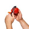 Lupilec za zelenjavo GOOD GRIPS, 18 cm, nazobčan, črn, plastičen, OXO