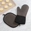 Rokavica za pečico GOOD GRIPS, 33 cm, črna, silikonska, OXO
