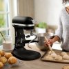Stoječi mešalnik ARTISAN 5KSM60SPX, 5,6 l, mat črna, KitchenAid