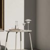 Prenosna namizna svetilka ANI MINI, 21 cm, LED, bela, aluminij, Blomus