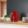 Električni kotliček KLF03RDEU, 1,7 l, rdeča, Smeg