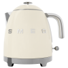200195 smeg mini rychlovarna konvice kremova studio 02
