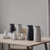 Vakuumski vrč NORMAN FOSTER, 1 l, svetlo siva, plastika, Stelton