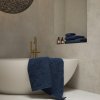215343 1 rucnik dodo pavone 70 x 140 cm modra bavlna moooi