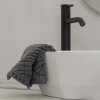 215289 5 rucnik dodo pavone 70 x 140 cm seda bavlna moooi
