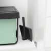 221837 6 sada lopatky a smetacku sinkside 33 cm tmave seda plast brabantia