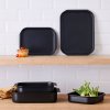 224304 3 plech na peceni 32 x 24 cm cerna hlinik le creuset