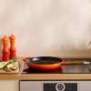223953 2 panev na smazeni signature 28 cm flame litina le creuset