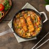 223656 1 panev na sote essential 26 cm 4 l cerna hlinik le creuset