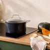 225243 1 hrnec essential 24 cm 6 l cerna hlinik le creuset