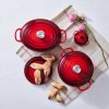 225234 3 kastrol signature 29 cm 4 7 l ovalny cerise litina le creuset