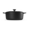 223809 3 kastrol signature 29 cm 4 7 l ovalny satin black litina le creuset