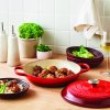 225174 2 kastrol signature 30 cm 3 5 l cerise litina le creuset
