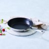 223329 3 neprilnava panev classic 24 cm stribrna nerezova ocel le creuset