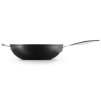 223206 6 neprilnava panev toughened 30 x 11 5 cm cerna hlinik le creuset