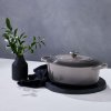 224571 3 kastrol signature 31 cm 6 3 l ovalny flint litina le creuset