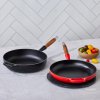 224358 2 panev na smazeni signature 28 cm cerise litina le creuset