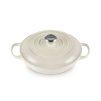 224991 kastrol signature 26 cm 2 2 l meringue litina le creuset