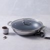 225051 1 wok classic 30 cm 4 3 l stribrna nerezova ocel le creuset