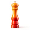 224757 4 mlynek na pepr classic 21 cm flame plast le creuset