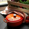 224844 3 kastrol signature 31 cm 6 3 l ovalny flame litina le creuset