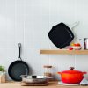 223314 2 grilovaci panev signature 26 cm meringue litina le creuset