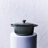 223929 3 kastrol signature 24 cm 4 2 l flint litina le creuset