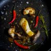 225744 3 gurmanska chilli omacka chinese hot sour 200 ml chilli no5