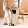 225912 2 pedalovy odpadkovy kos bo 30 l jemne bezova ocel brabantia