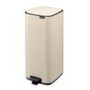 225912 8 pedalovy odpadkovy kos bo 30 l jemne bezova ocel brabantia
