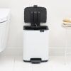 226002 7 pedalovy odpadkovy kos bo 7 l bila ocel brabantia