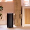 226080 1 pedalovy odpadkovy kos bo 30 l matna cerna ocel brabantia