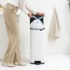 226080 6 pedalovy odpadkovy kos bo 30 l matna cerna ocel brabantia