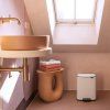 226053 3 pedalovy odpadkovy kos bo 12 l bila ocel brabantia