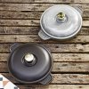 141296 1 litinova zapekaci miska s poklici cerna o 20 cm staub