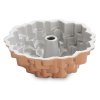 137726 2 forma na babovku blossom 2 4 l zlata hlinik nordic ware