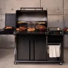 230623 1 peletovy gril woodridge elite cerna traeger
