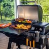 230626 1 peletovy gril ironwood cerna traeger