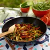 203109 1 wok 30 cm bazalkova litina staub