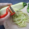 232150 3 skrabka na zeleninu t duo cervena plast opinel