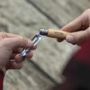 232312 2 skrabka na zeleninu n 06 pocket peeler 15 cm prirodni bukove drevo opinel