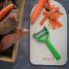 232159 1 skrabka na zeleninu t duo zelena plast opinel